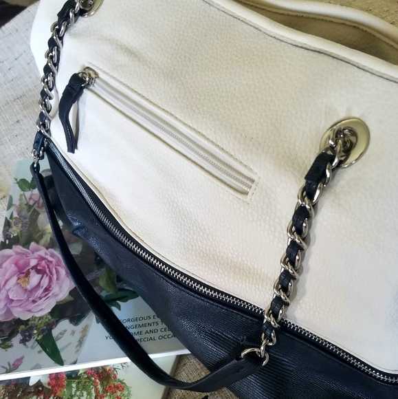 Jessica Simpson Handbag - Picture 2 of 4